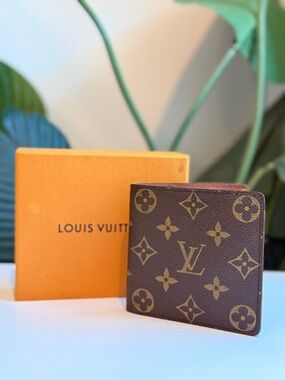 Louis Vuitton ‘Marco Mens Wallet’